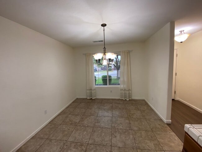 Building Photo - NW Visalia Home coming soon!!