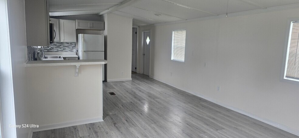 Building Photo - 101 Hudson Ln