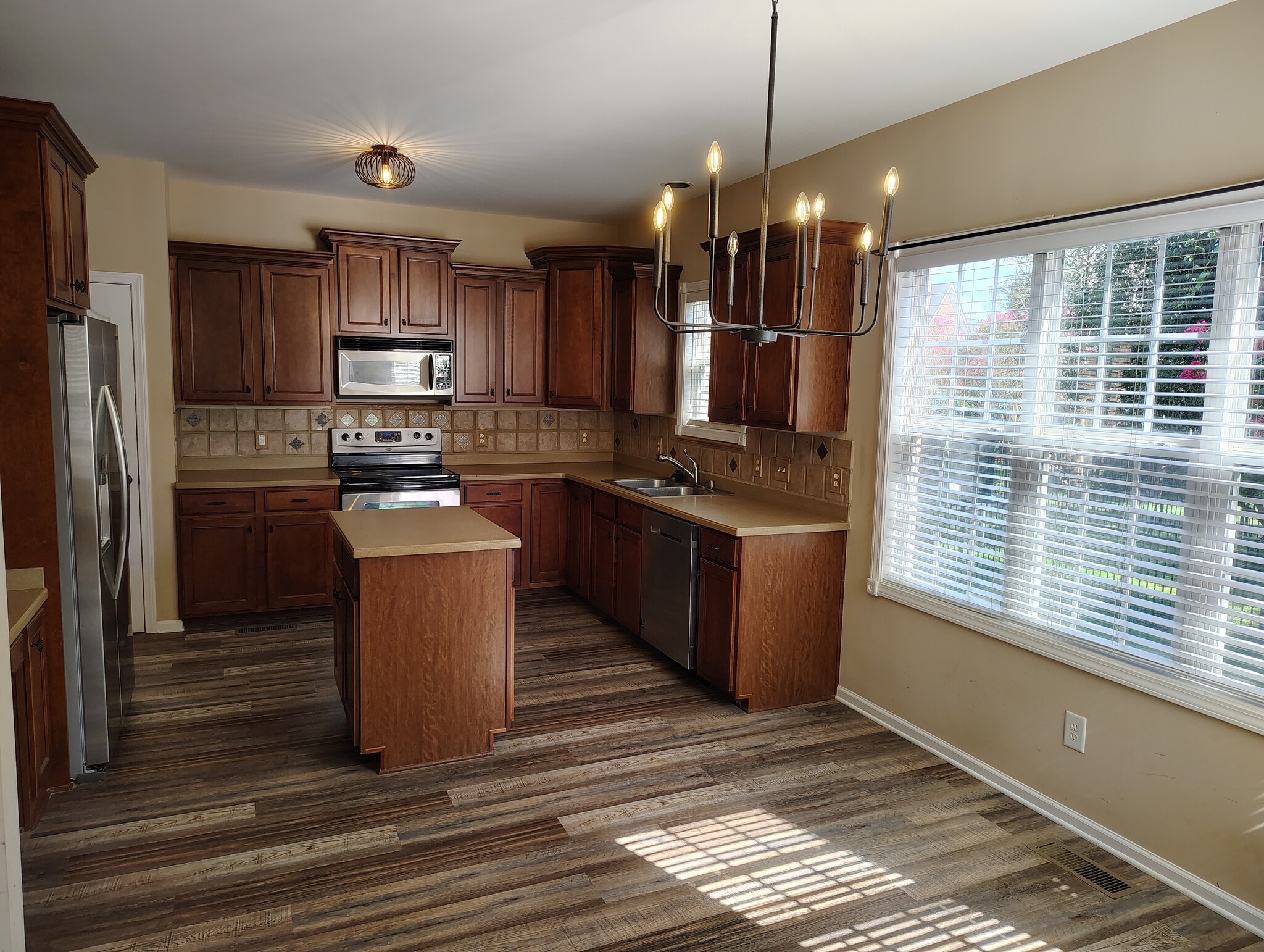 Building Photo - 110 Ruland Cir