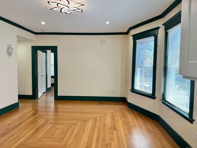 Building Photo - 130 Hubinger St