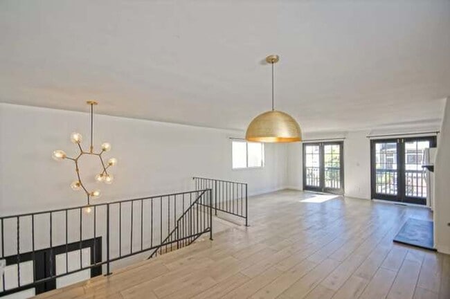 Building Photo - Hill Section 3BD Home with Large Backyard & Renovated Quartz Kitchen