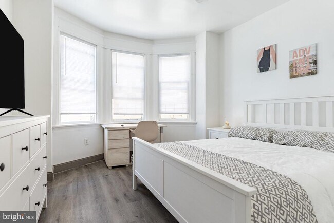 Building Photo - 3809 Ventnor Ave