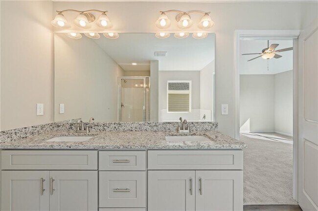 Building Photo - 978 Valley Rock Dr