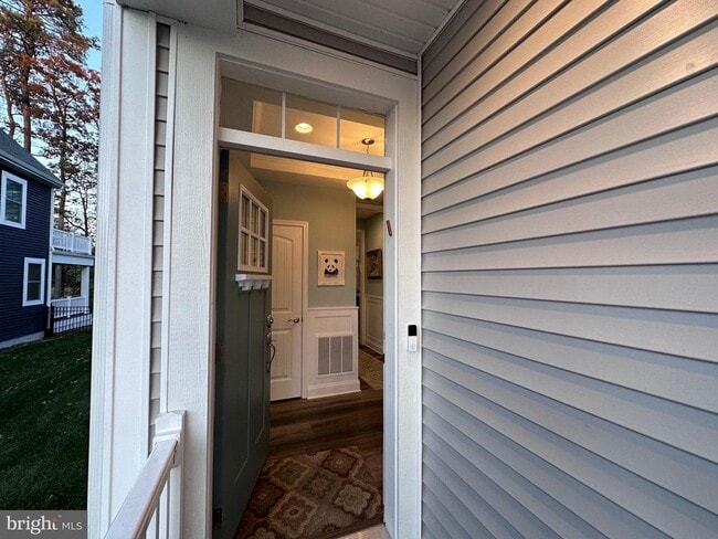 Primary Photo - 33842 Darlington St