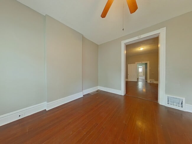 Building Photo - 2711 Keokuk St