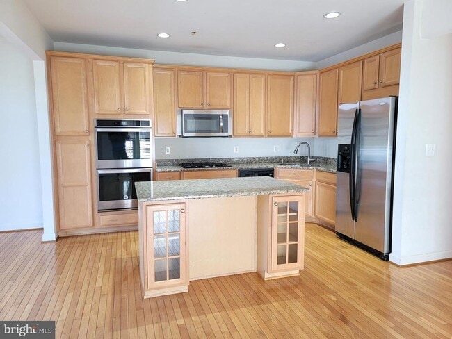 Building Photo - 1509 Rutland Way