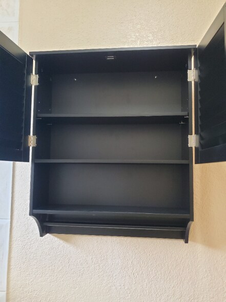 Building Photo - 1551 W 43rd Pl