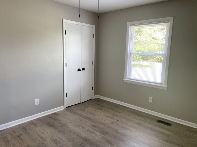 Building Photo - 4709 Cheltenham Rd