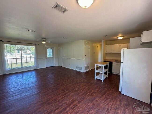 Building Photo - 279 Airport Blvd