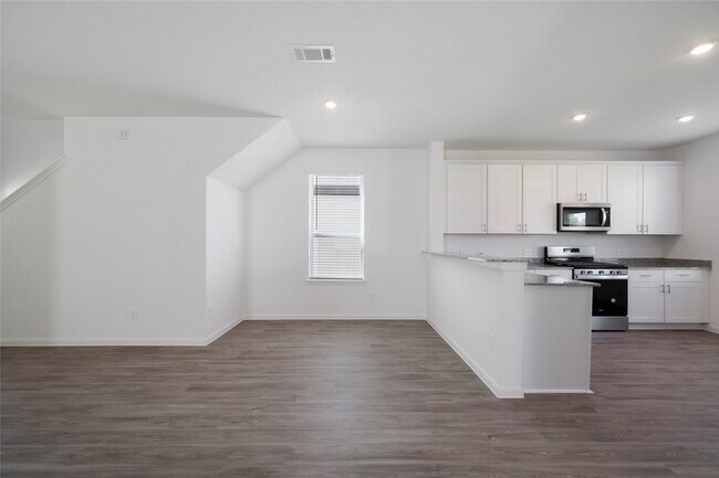 Building Photo - 5703 Finely Run St