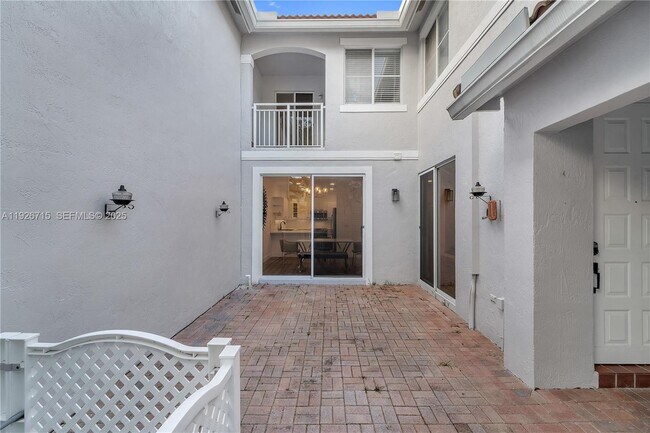 Building Photo - 1450 Weeping Willow Way