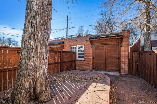 Building Photo - 933 S Clarkson St