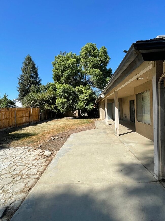 Building Photo - Charming home coming soon in NE Visalia!