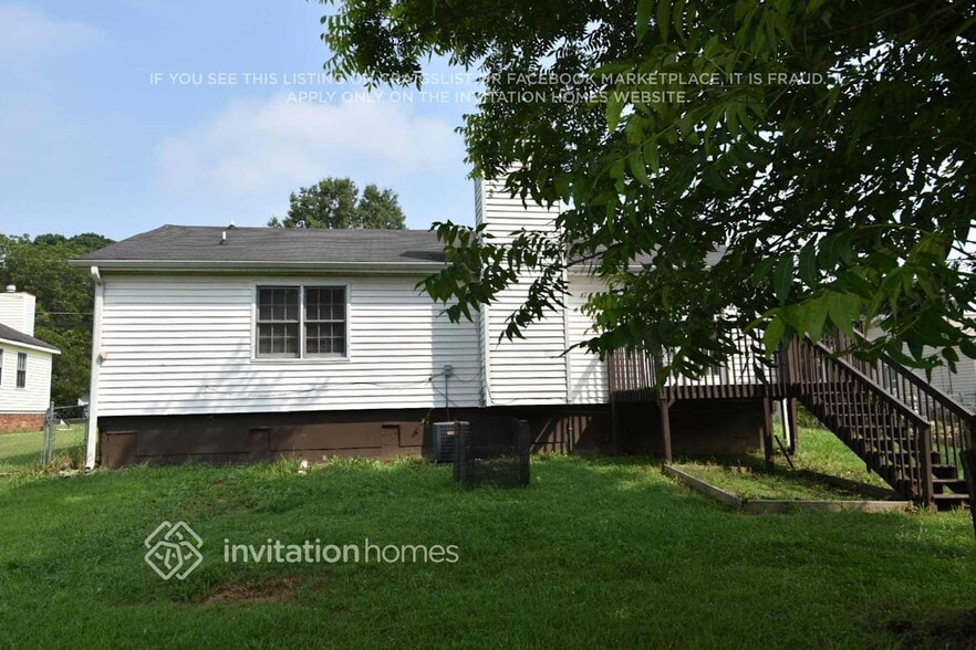 Building Photo - 1540 Rose Garden Ln