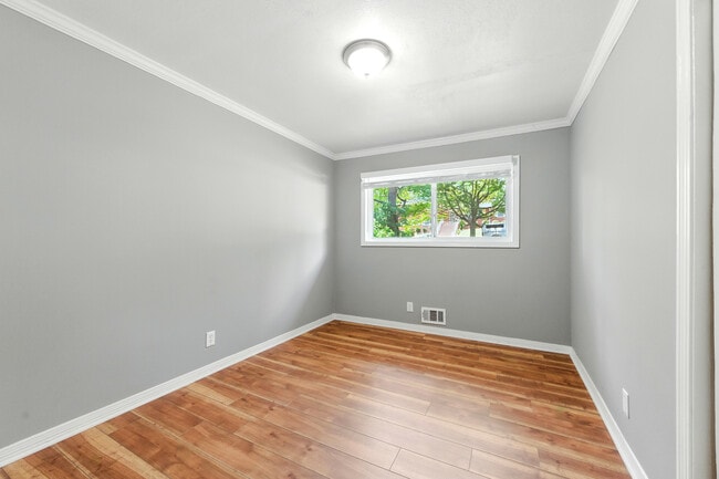 Building Photo - 3102 W Peek Rd NW