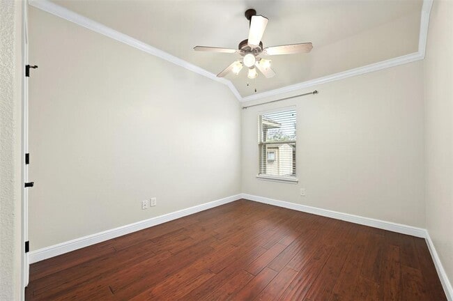 Building Photo - 116 Wolf Creek Way