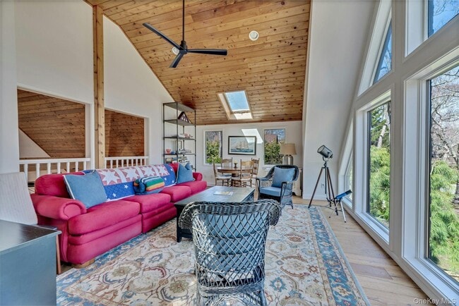 Building Photo - 25 Miami Ave