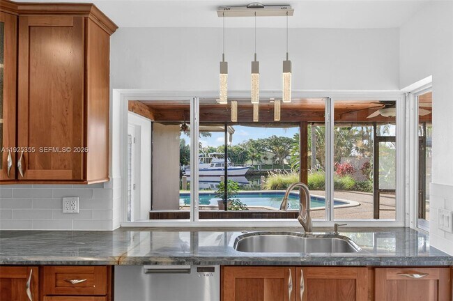 Building Photo - 4060 NE 26th Ave