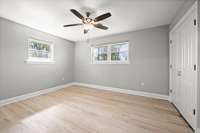 Building Photo - 8120 N Essen Heights Ct