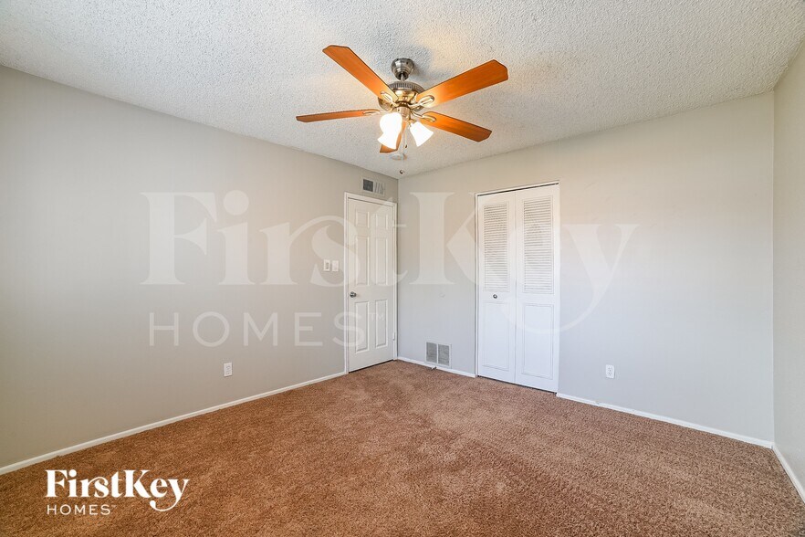 Building Photo - 4120 W Ironwood Dr