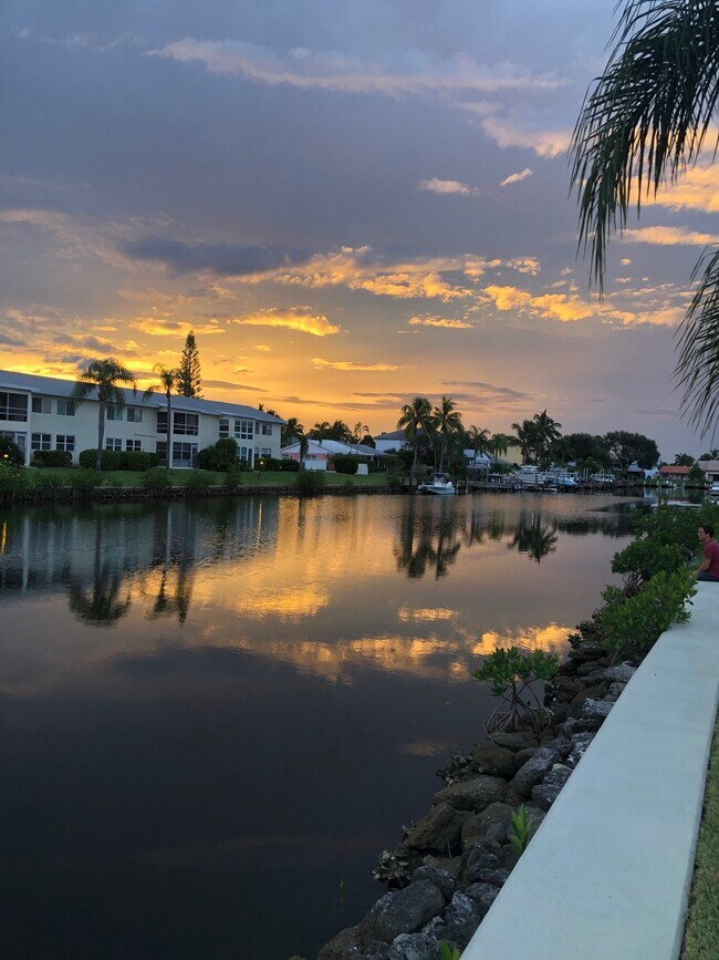 Building Photo - 1825 Cobia Dr