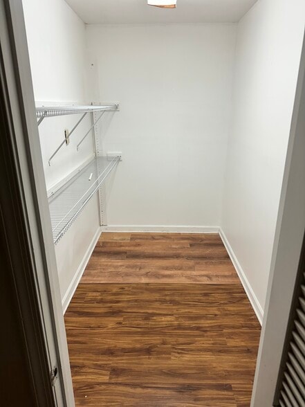 master closet - 3115 N Palm Aire Dr