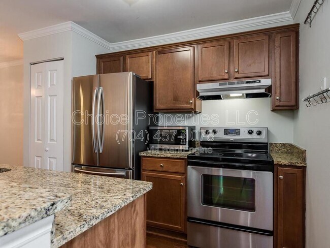 Building Photo - 424 Mather Green Ave