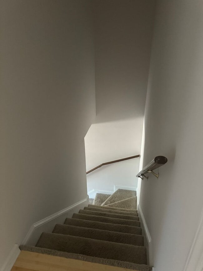 Building Photo - 1423 Wake Forest Rd