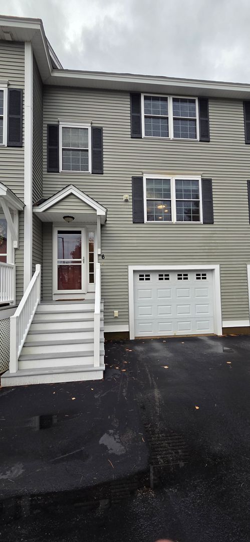 Building Photo - 55+ Townhouse available for rent