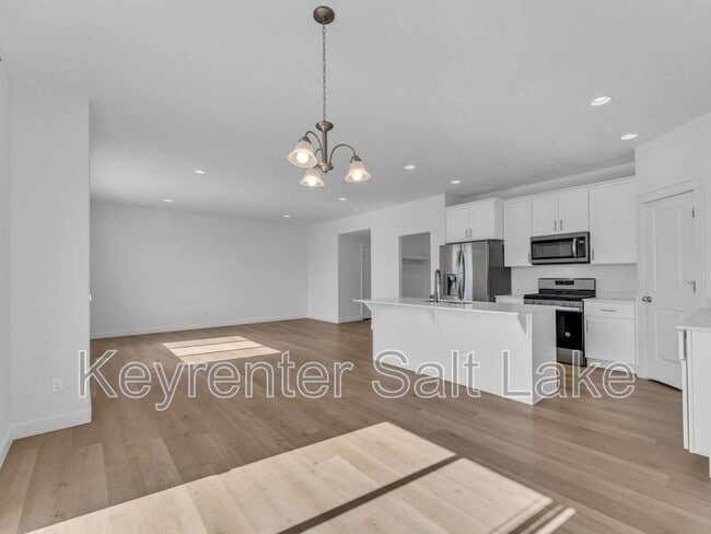 Building Photo - 8729 Park Slope Ln