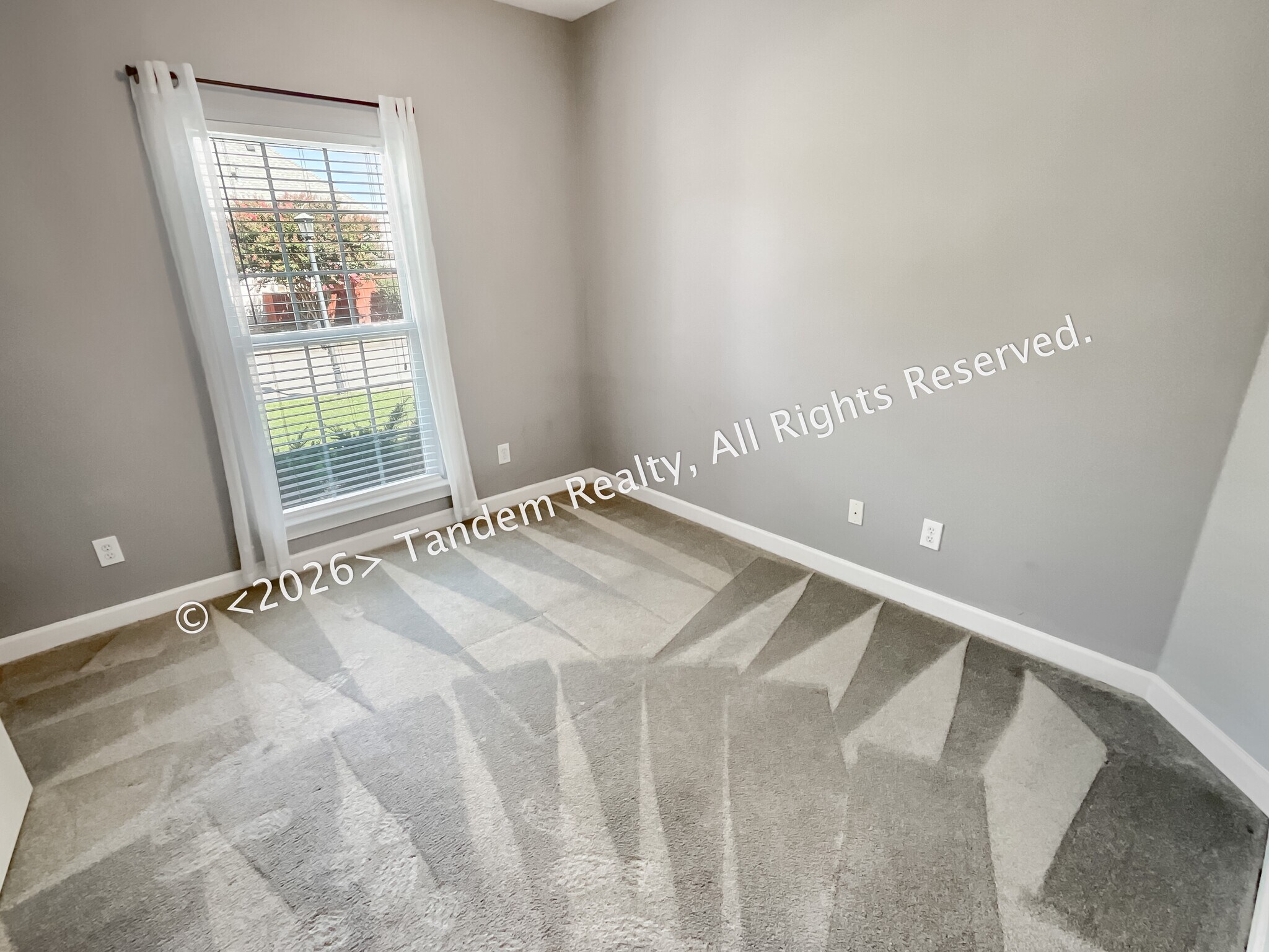 Building Photo - 6500 Lampe Ct