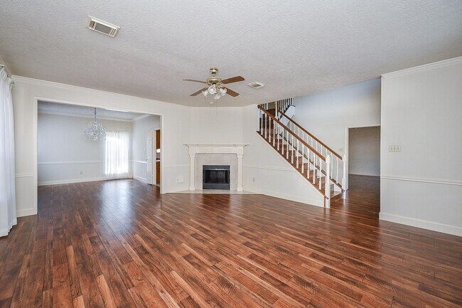 Building Photo - 9731 New Kent Dr