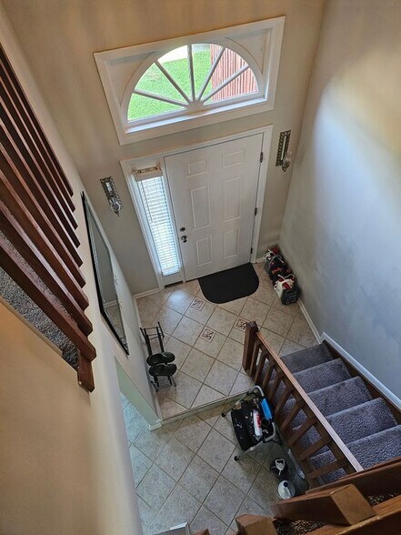 Building Photo - 710 Waters Dr