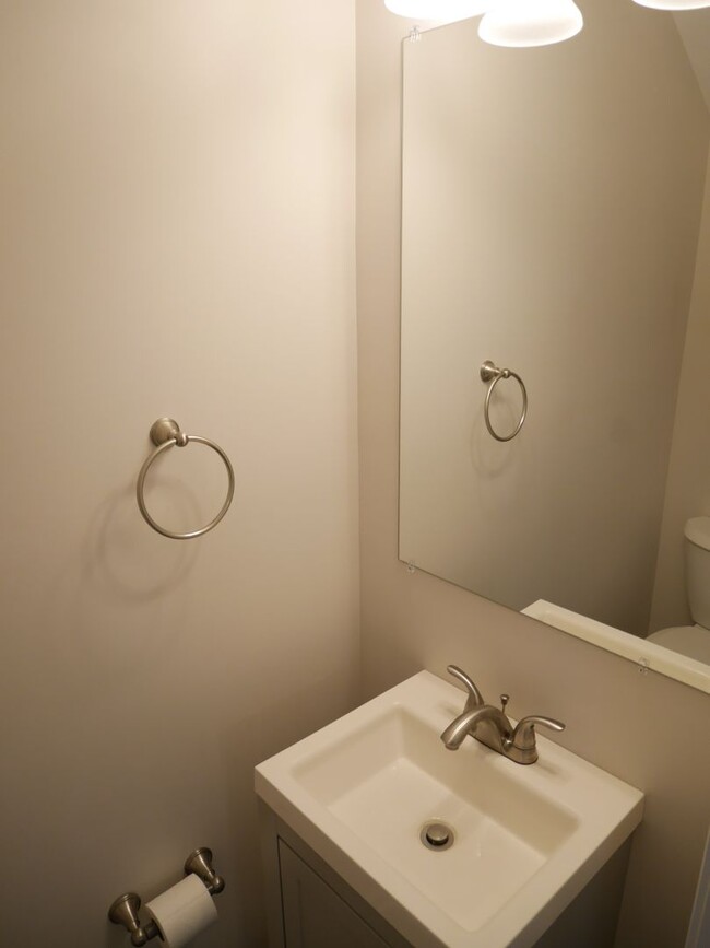 Building Photo - Beautiful Townhouse- Taneytown, MD
