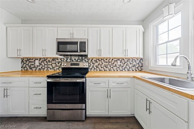 Building Photo - 2174 Westminster Rd