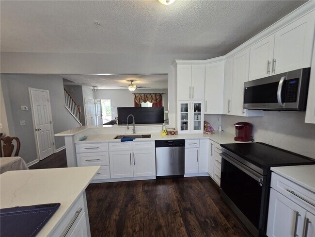 Building Photo - 1090 Kilmington Ct