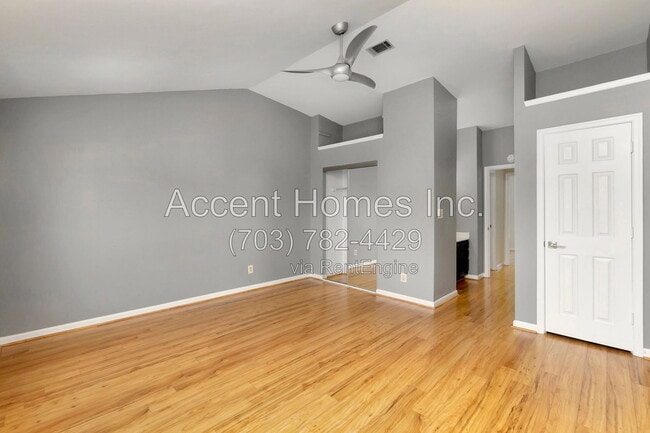 Building Photo - 5818 Wescott Hills Way