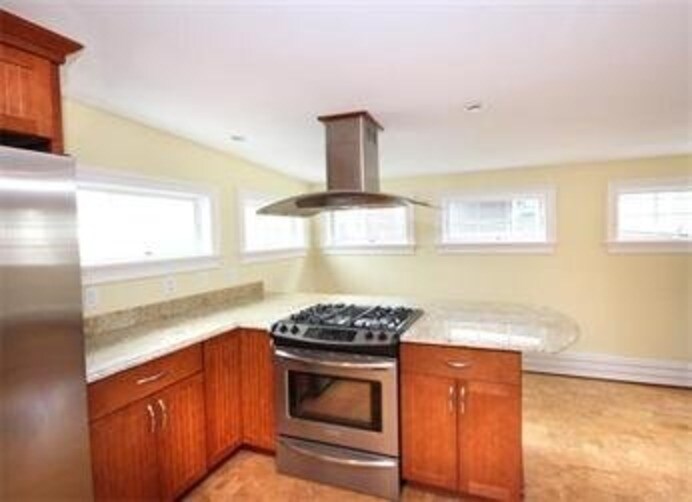 Building Photo - 249 Emerson St