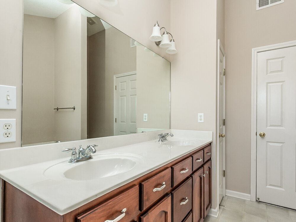 Building Photo - 8181 Martin Dr