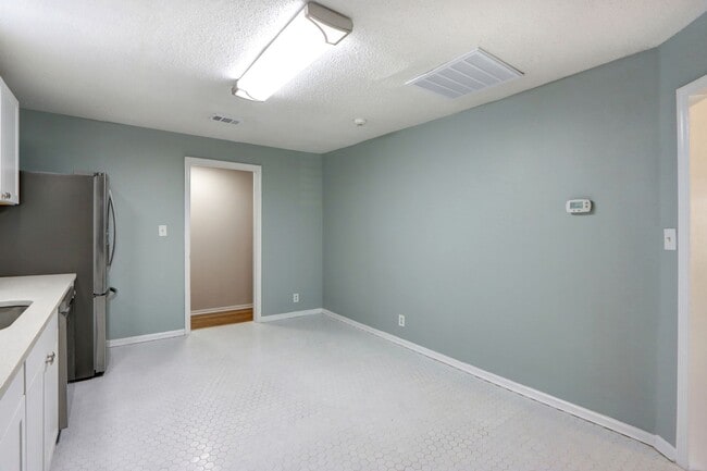 Building Photo - Renovated Single Family - Three Bedroom, Two Bathroom