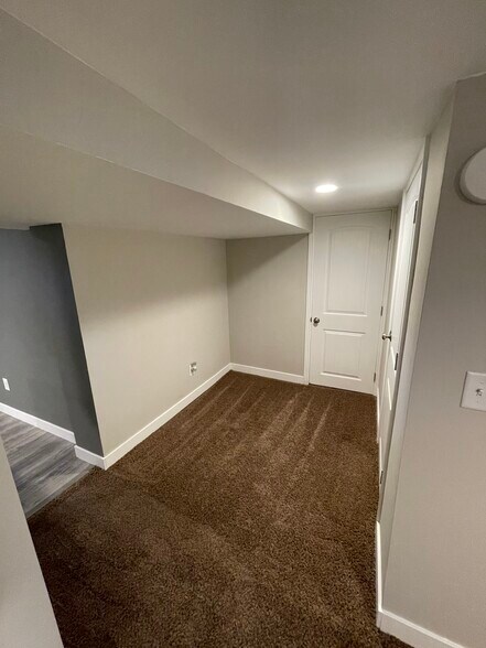 Building Photo - 315 S 300 E