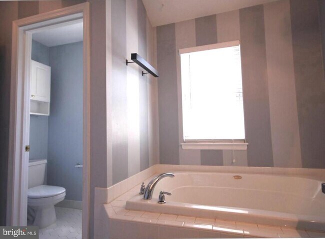 Building Photo - 508 Ascot Ct