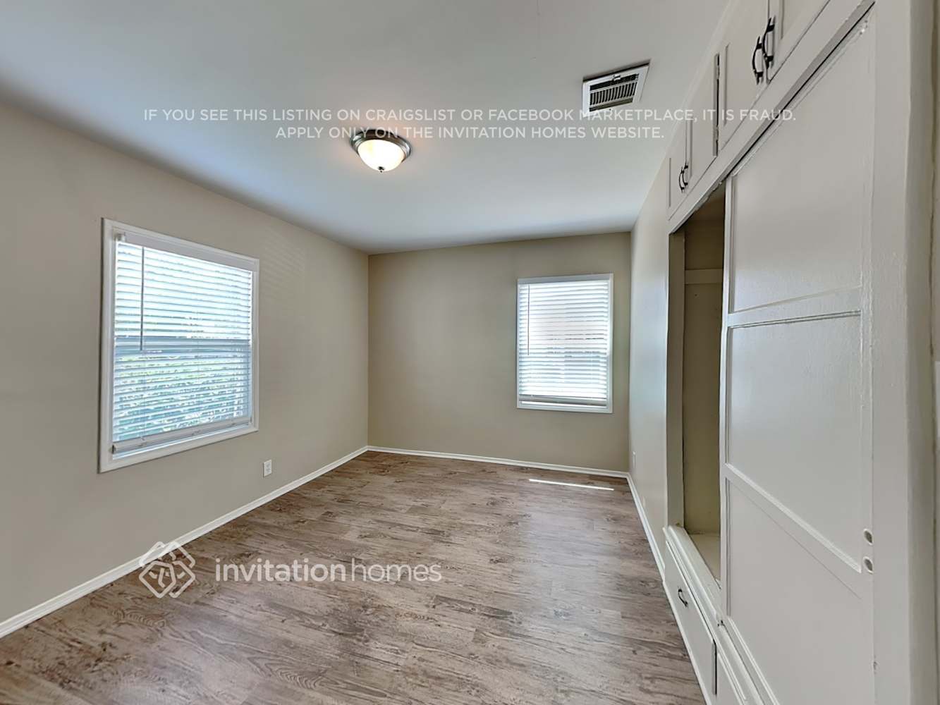 Building Photo - 18147 Archwood St