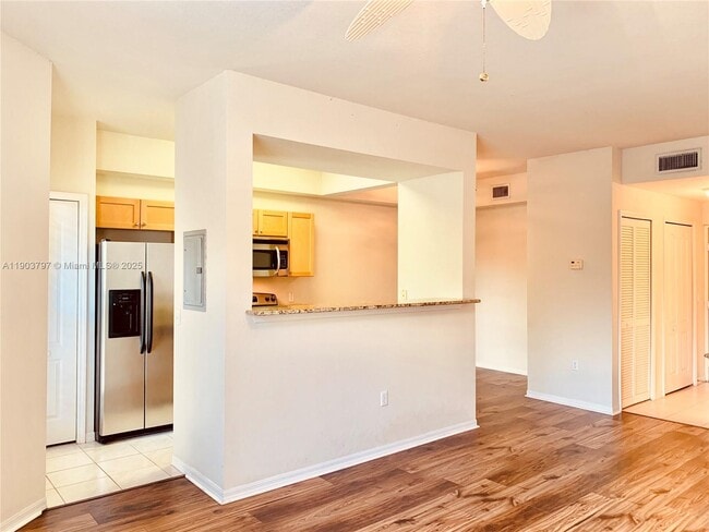 Building Photo - 11011 Legacy Ln