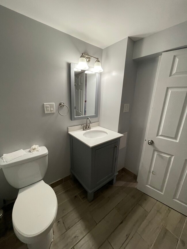 Building Photo - 2254 S Albany Ave