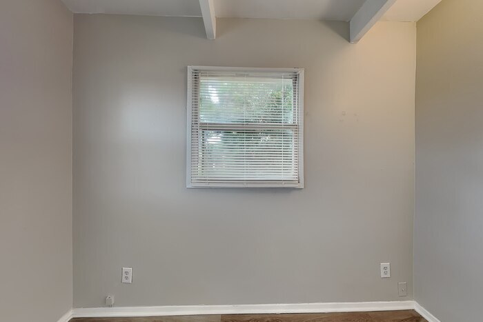 Building Photo - 1703 Carnegie Cir