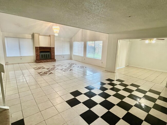 Building Photo - 12915 Ashford Knoll Dr