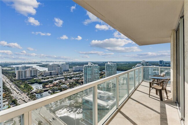 Building Photo - 16699 Collins Ave