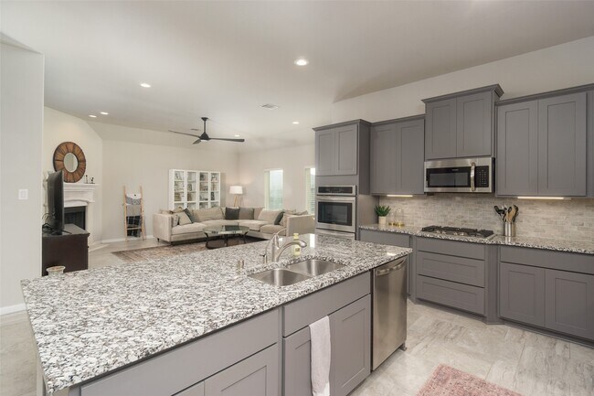 Building Photo - 513 Sugar Trl