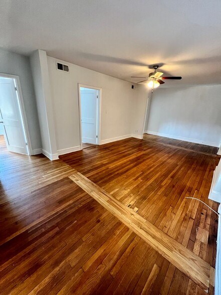 Interior Photo - 1106 Franklin St